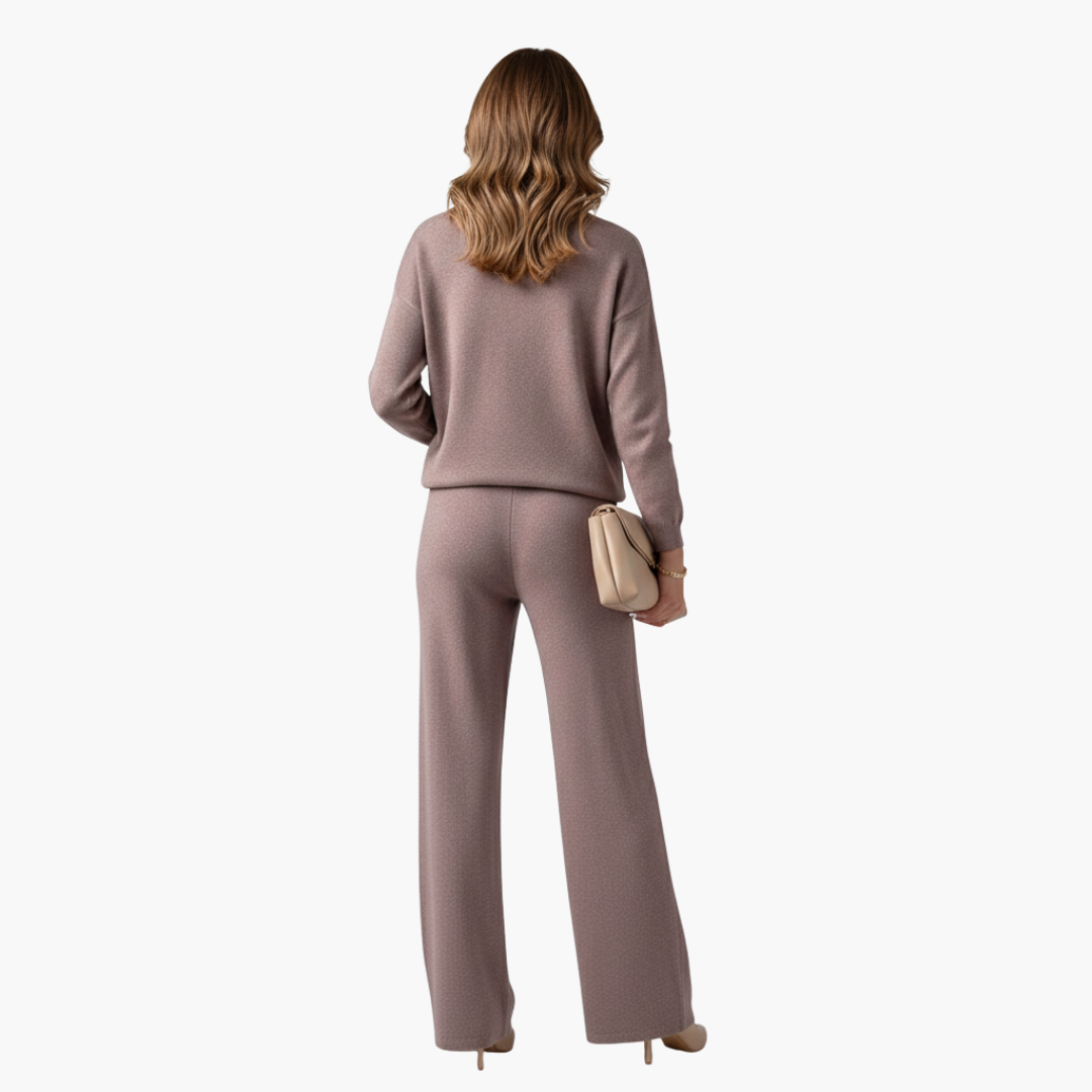 Conjunto de mujer de dos piezas con cuello alto