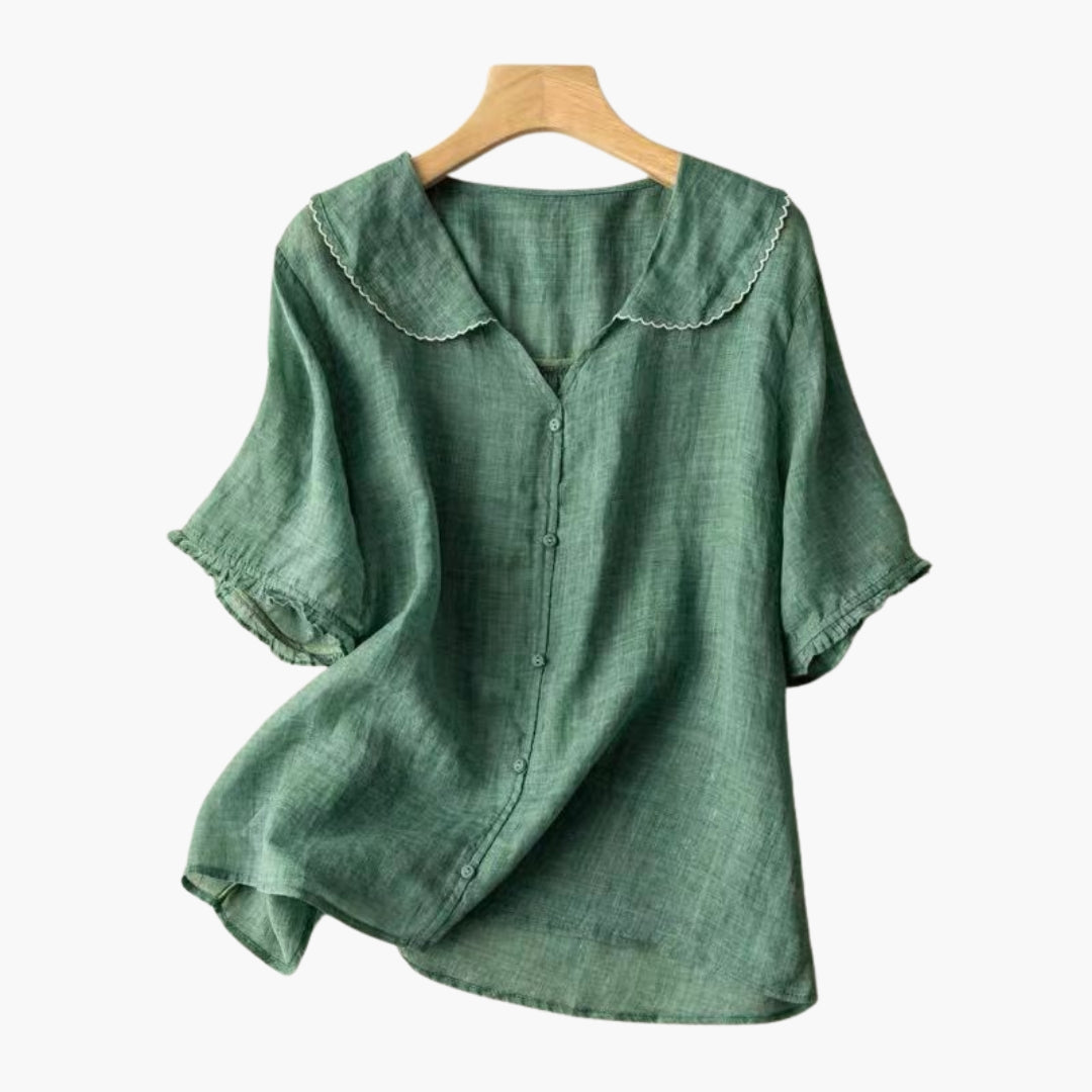 Blusa Feminina com Fecho de Botões e Gola Ondulada