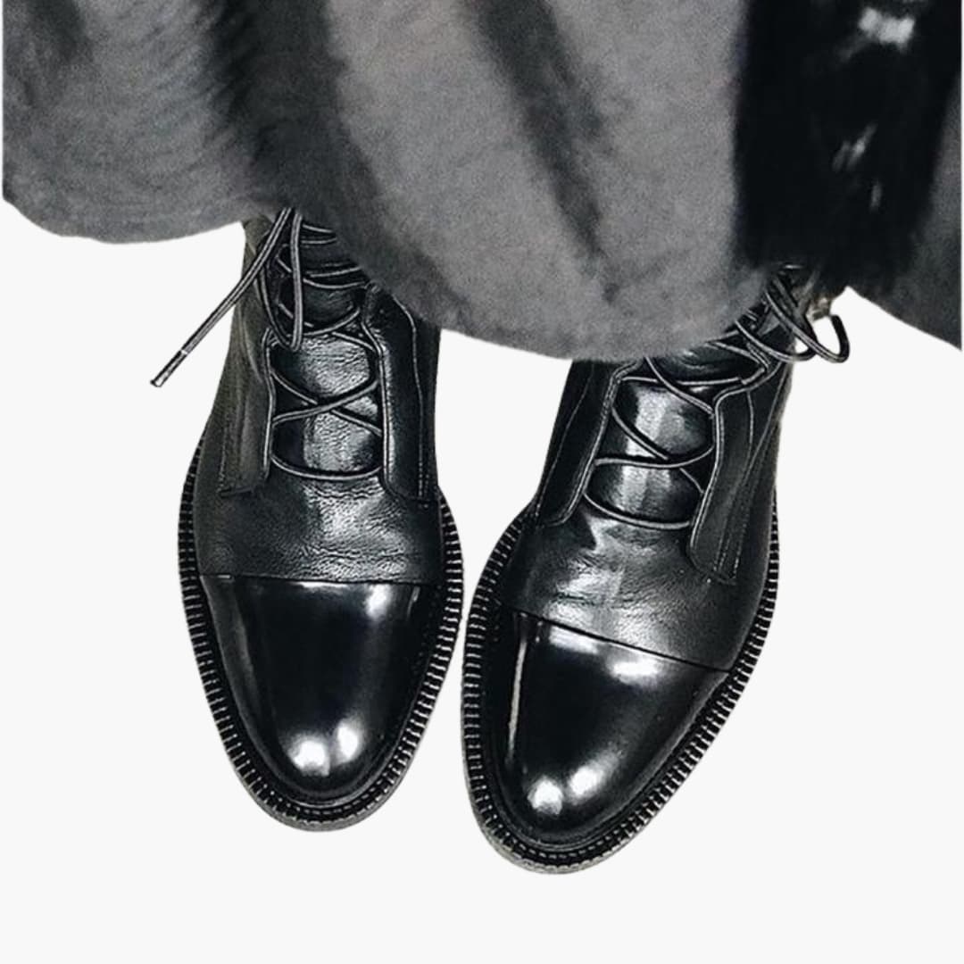 Women's lace-up boots with round toe and low heel