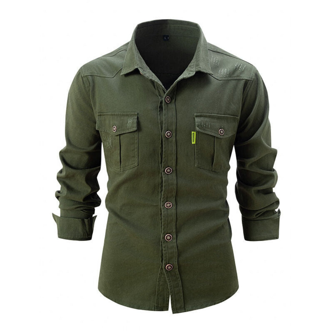 Camisa hombre con bolsillos en el pecho y botones