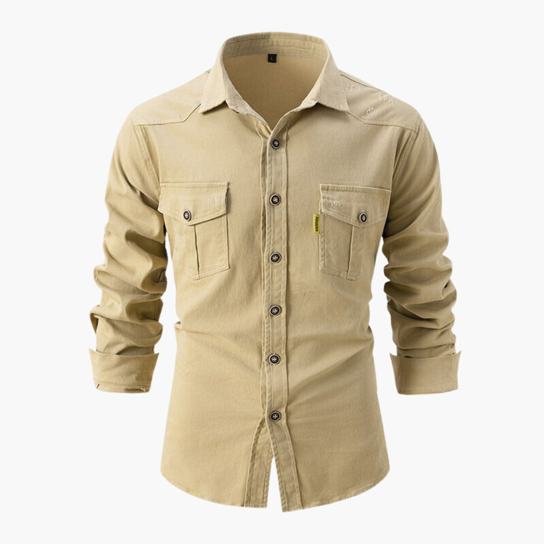 Camisa hombre con bolsillos en el pecho y botones
