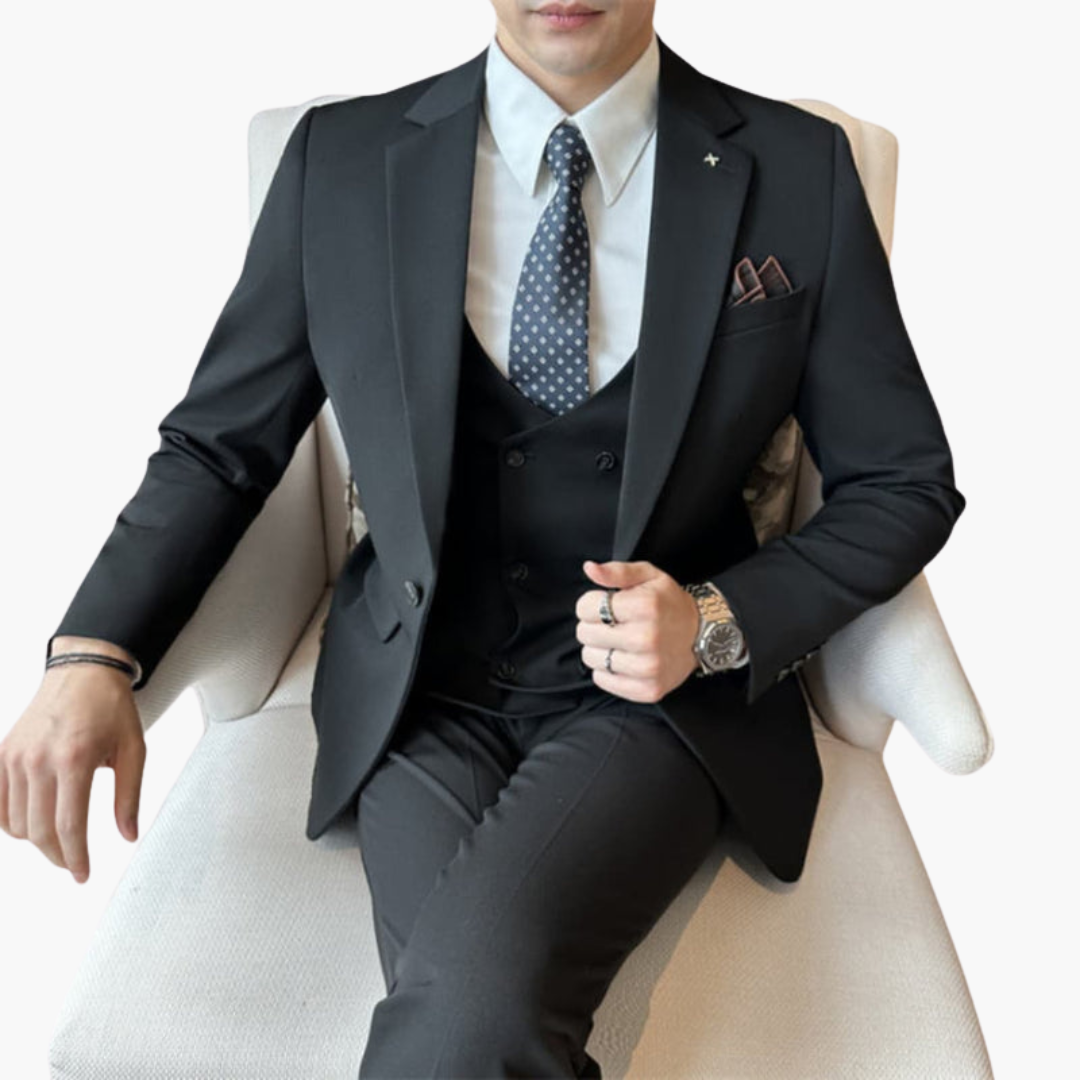 Costume trois pièces pour homme avec col cranté et fermeture à boutons