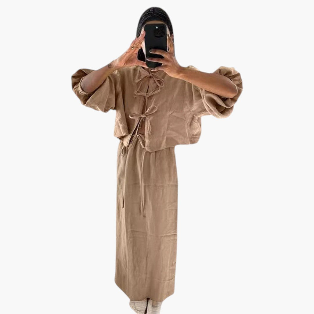 Top curto feminino com cordão para atar à frente