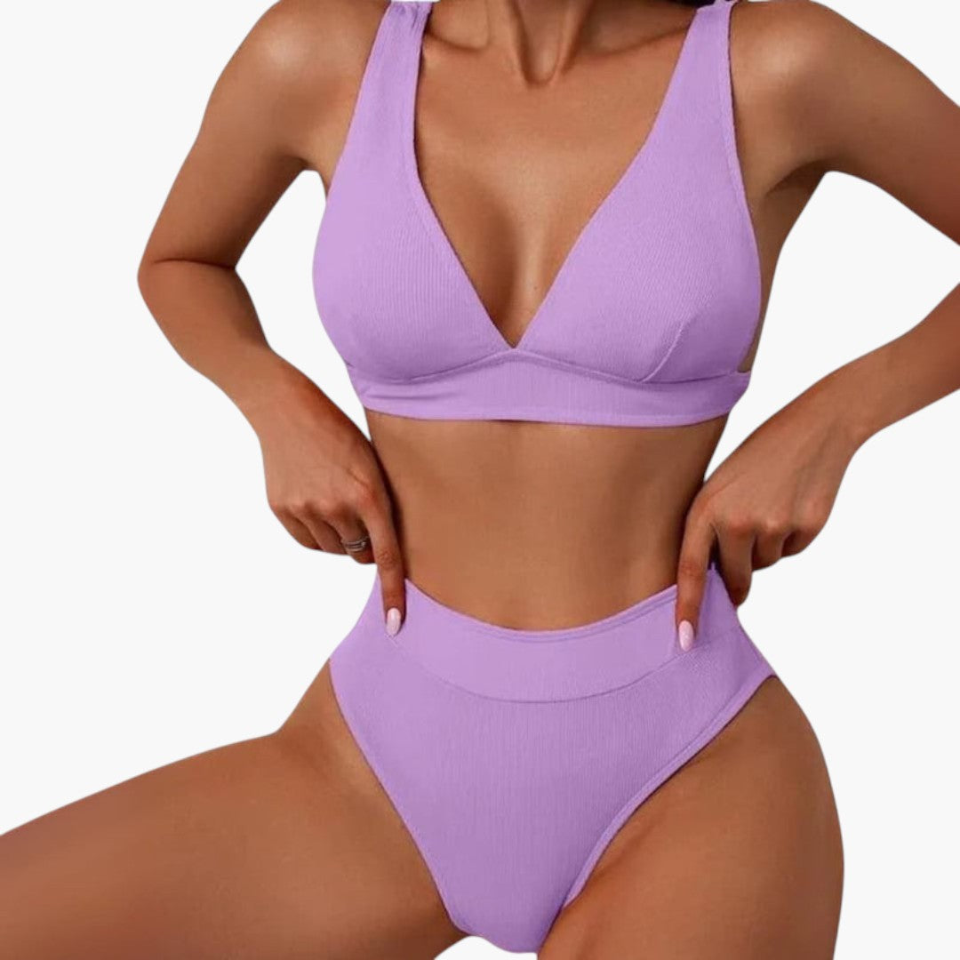 Ribstrikket damebikini med brede stropper