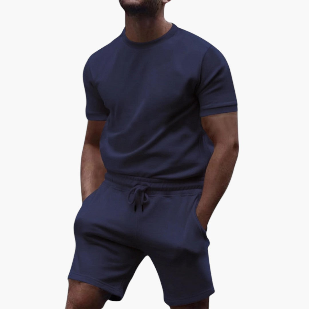 Ensemble de sport hommes avec T shirt et shorts