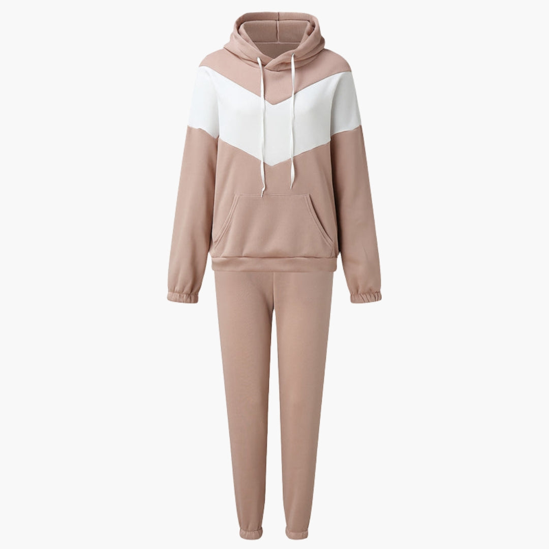Women's tracksuit set with kangaroo pocket