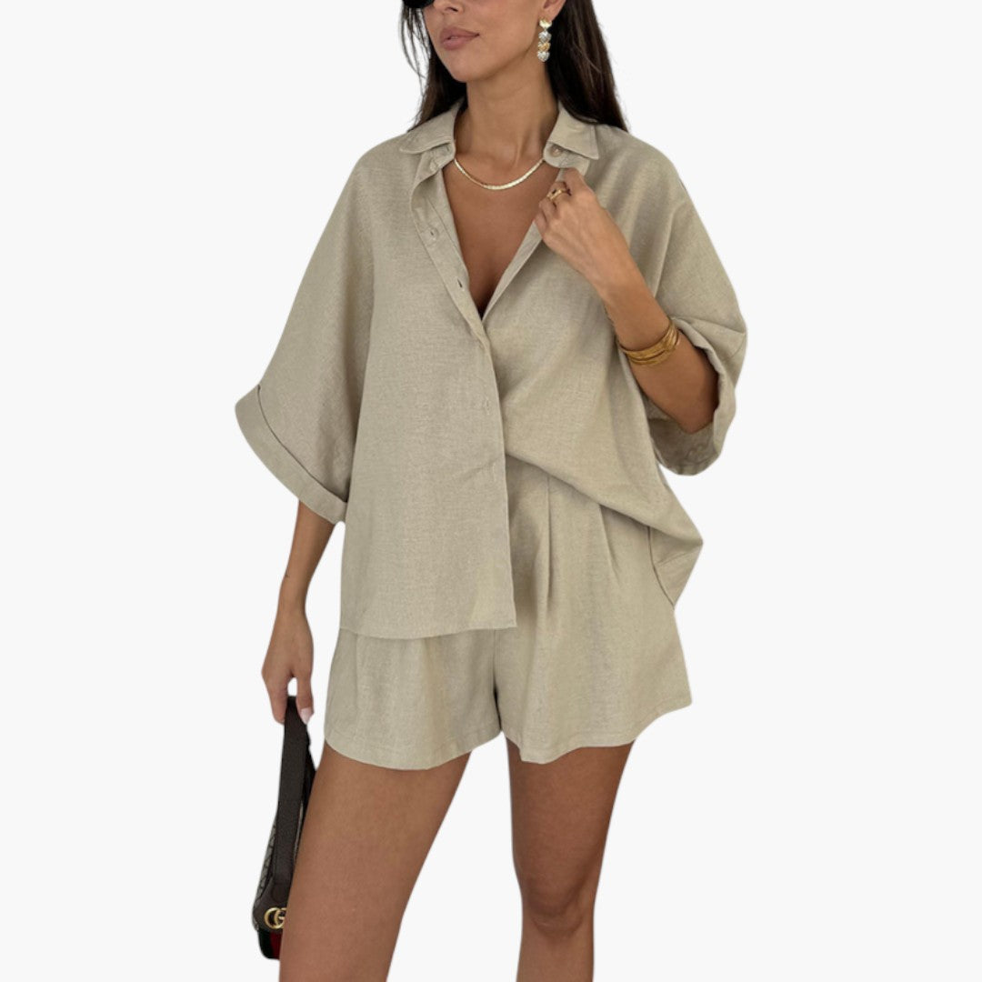 Completo due pezzi donna con chiusura a bottoni