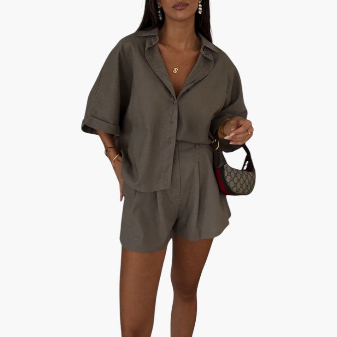 Completo due pezzi donna con chiusura a bottoni