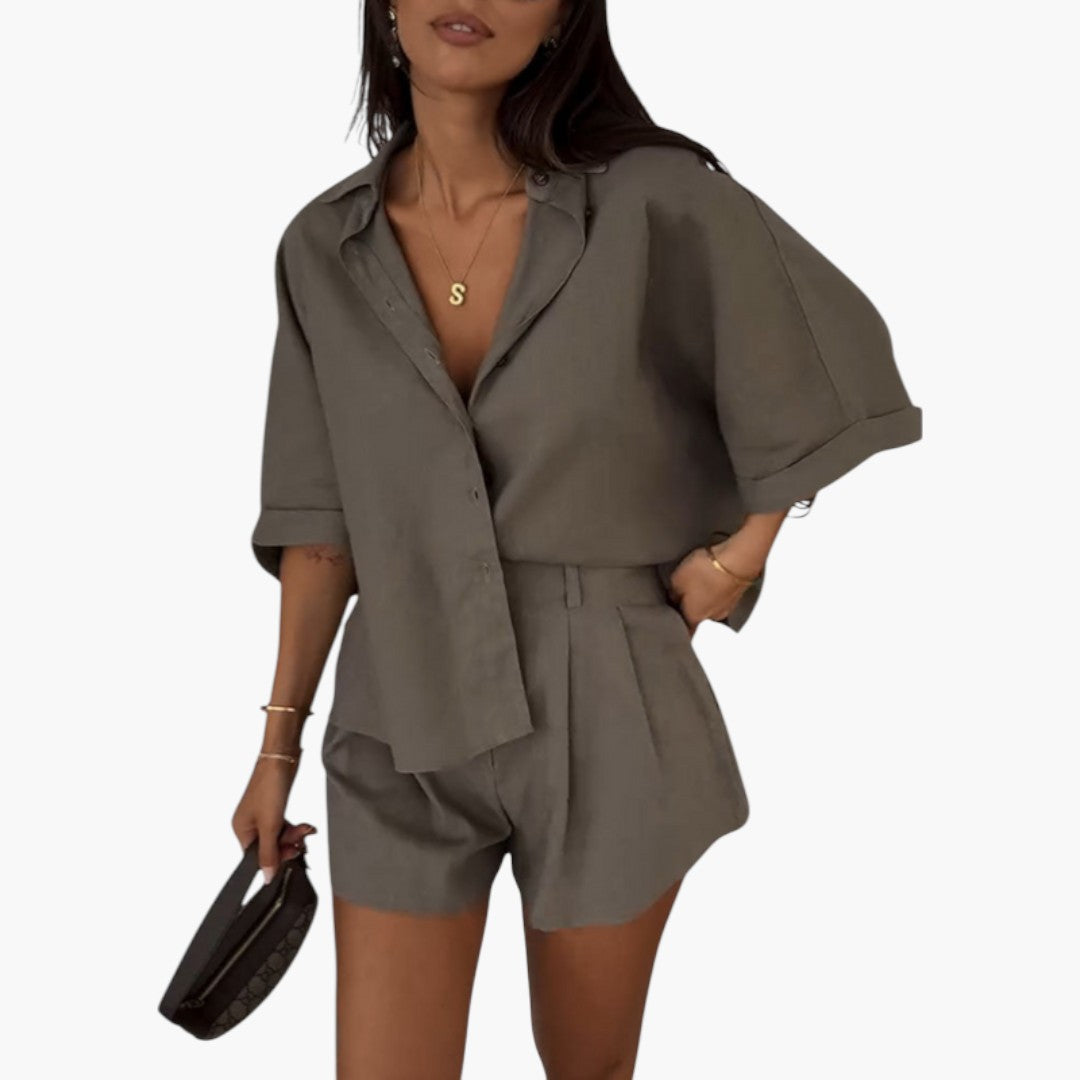 Completo due pezzi donna con chiusura a bottoni