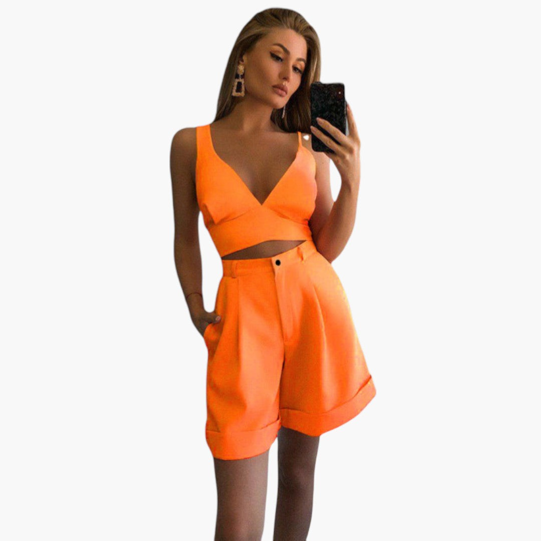 Women's set with short V-neck top and elastic waist shorts