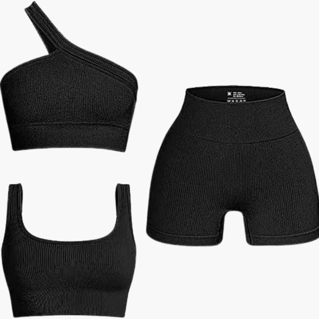 To-delt sæt til kvinder med asymmetrisk top og højtaljede shorts