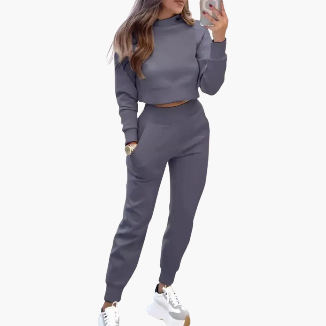 Women's two-piece set with round neck sweater
