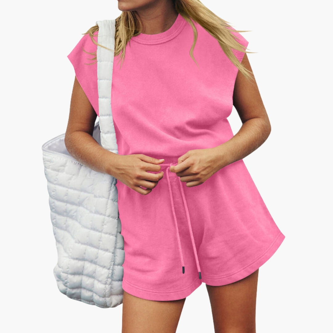 Conjunto feminino de manga curta com calção de cordão
