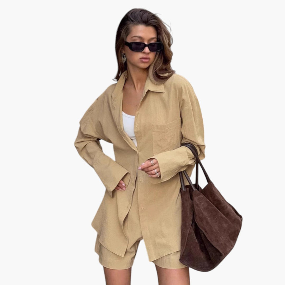 Women's set with loose shirt and shorts
