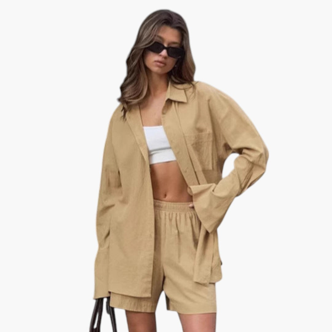 Women's set with loose shirt and shorts