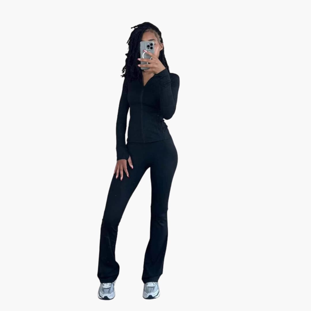 Sportswear sæt til kvinder med lynlåstrøje og leggings