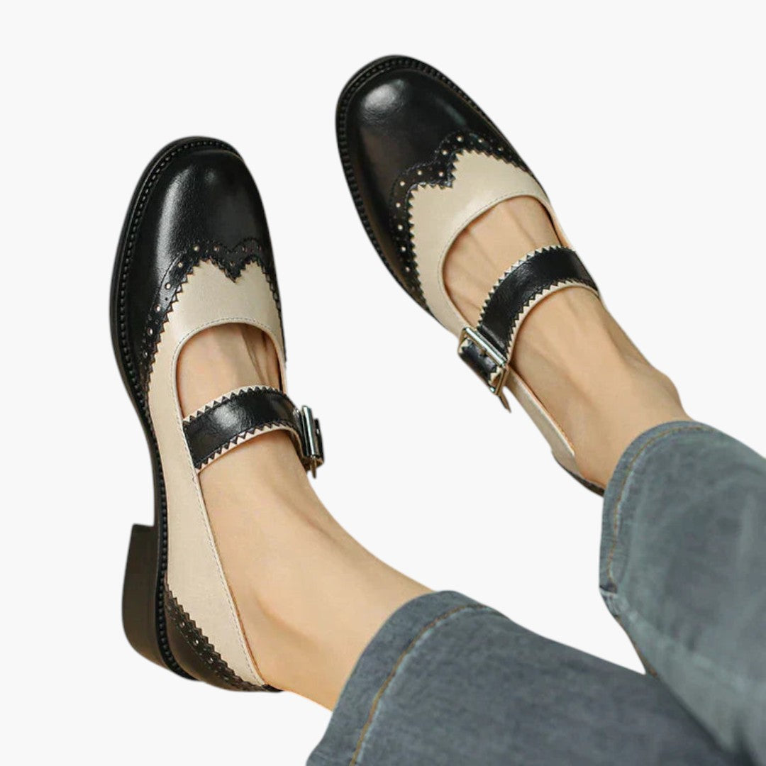 Damen Mary Jane Schuhe mit T-Riemen und Brogue-Details