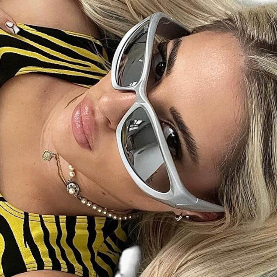 Lunettes de Soleil Femme avec Monture Enveloppante et Verres Teintés