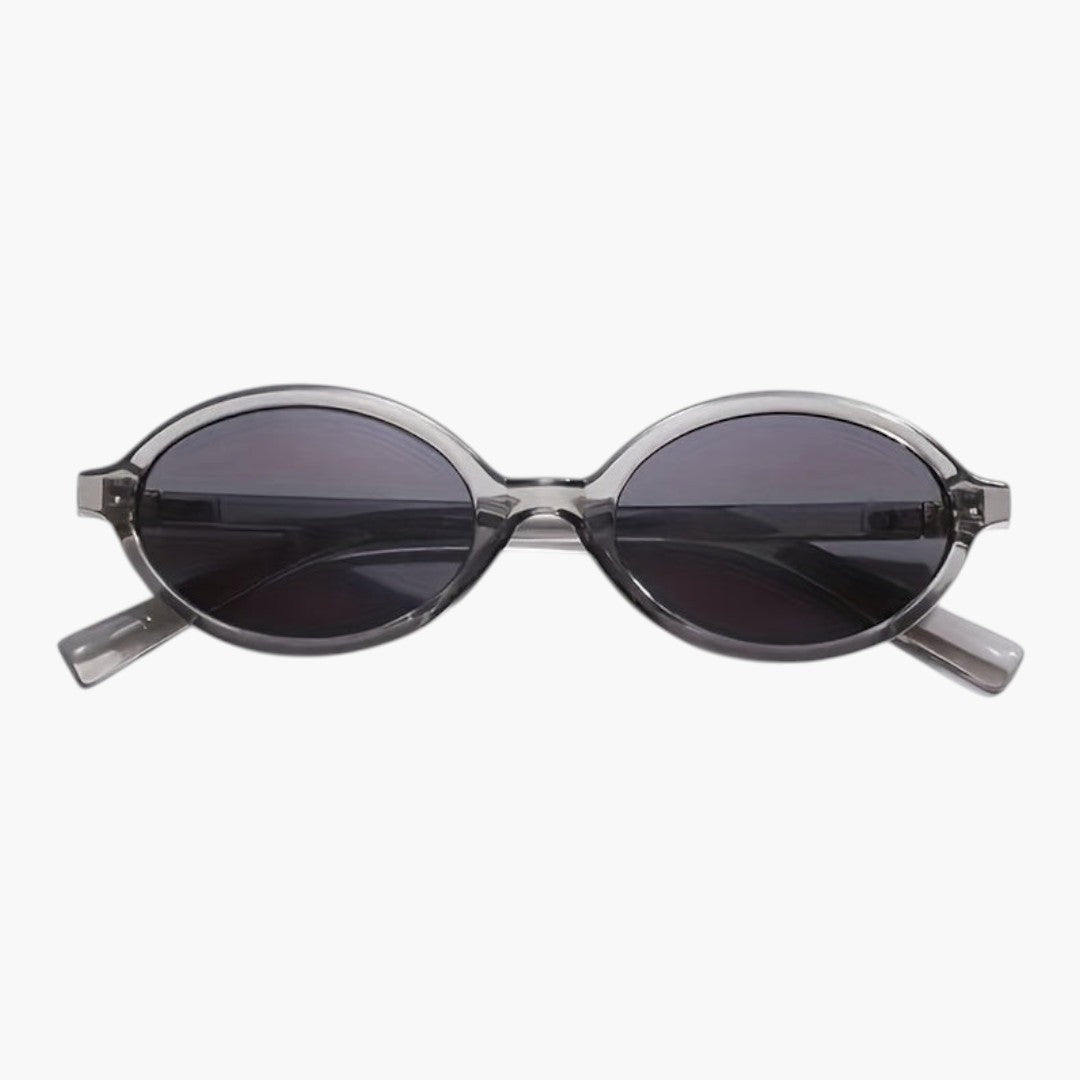 Women's sunglasses with oval shape and tinted lenses