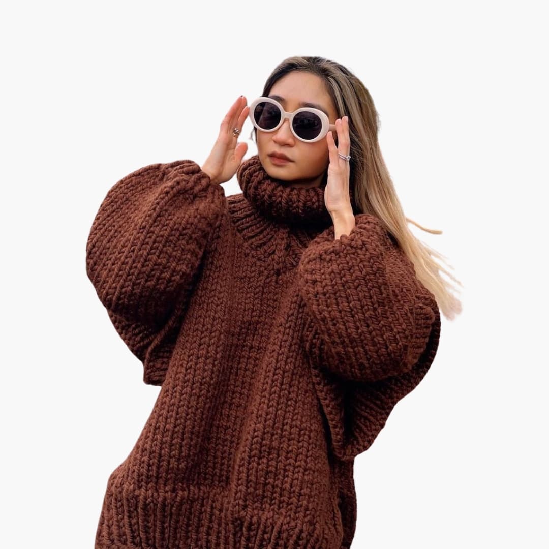 Oversize Damenpullover aus grobem Strick mit Rollkragen