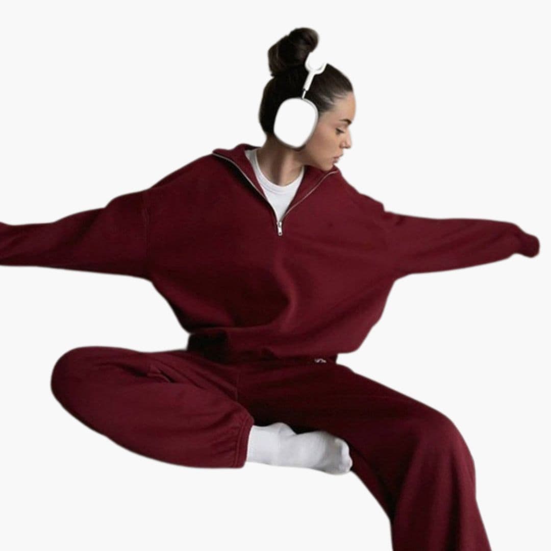 Women's fleece pullover with stand-up collar and zip closure