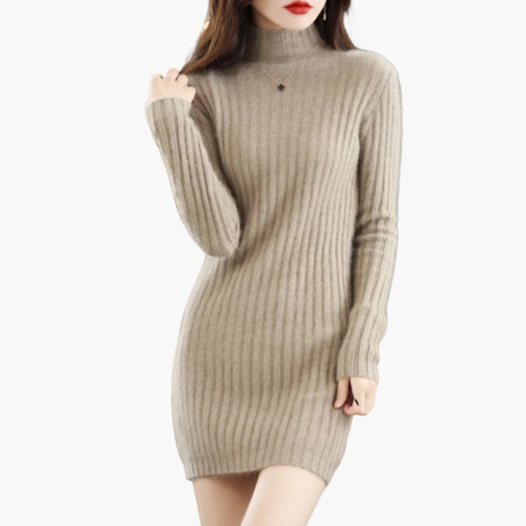 Vestido Curto Feminino Canelado com Mangas Compridas
