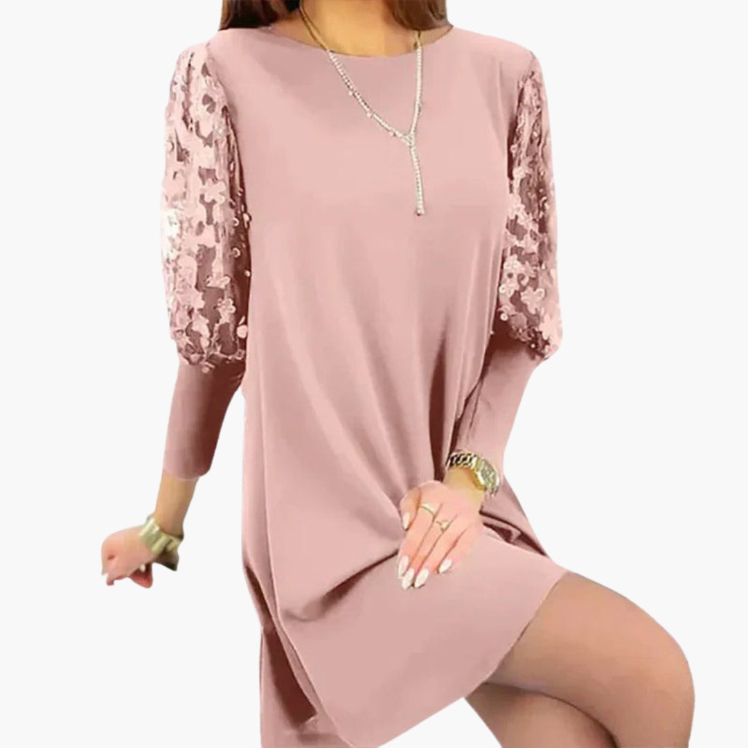 Robe droite femme avec manches ajourées et coupe ample