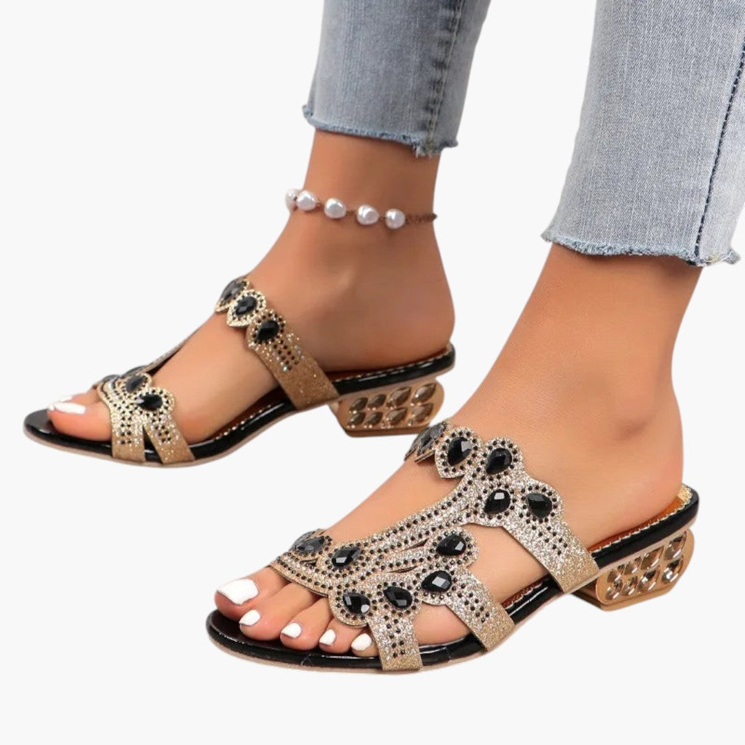Sandales Femme avec Brides Ajustables et Détails Ornementaux