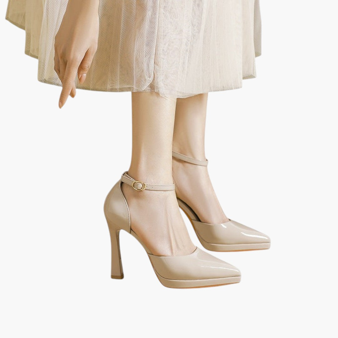 Women's heeled sandals with padded sole and adjustable buckle