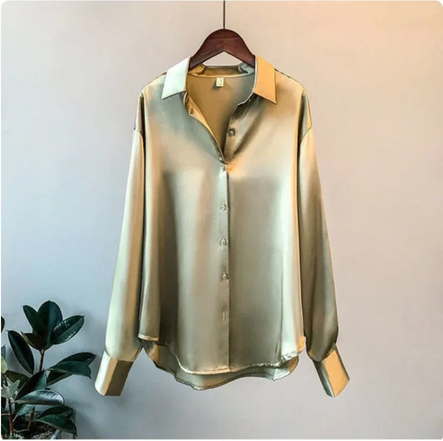 Women's soft touch shirt | Classic collar and button placket | Versatile modern cut day to night