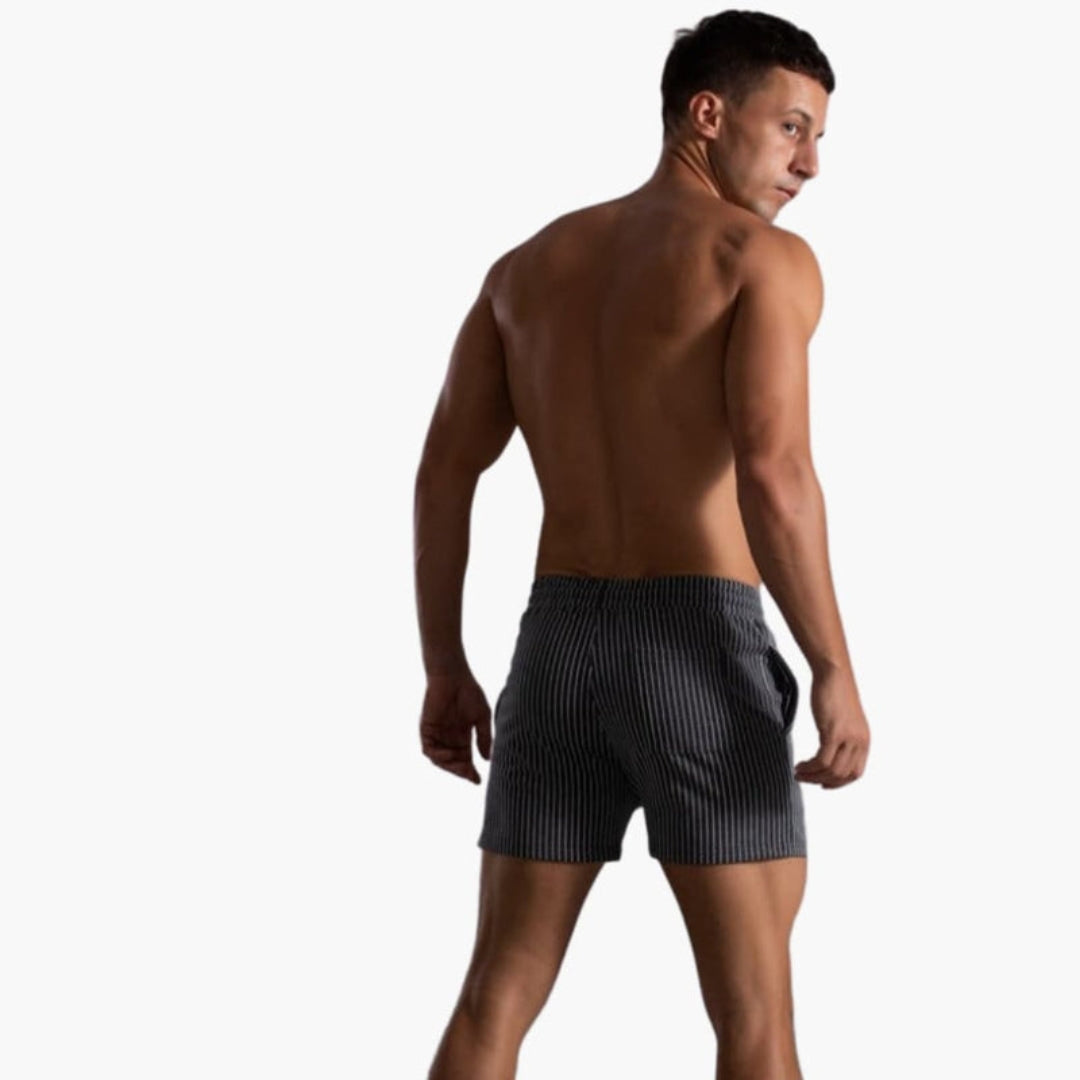 Short homme à cordon de serrage et motif rayé