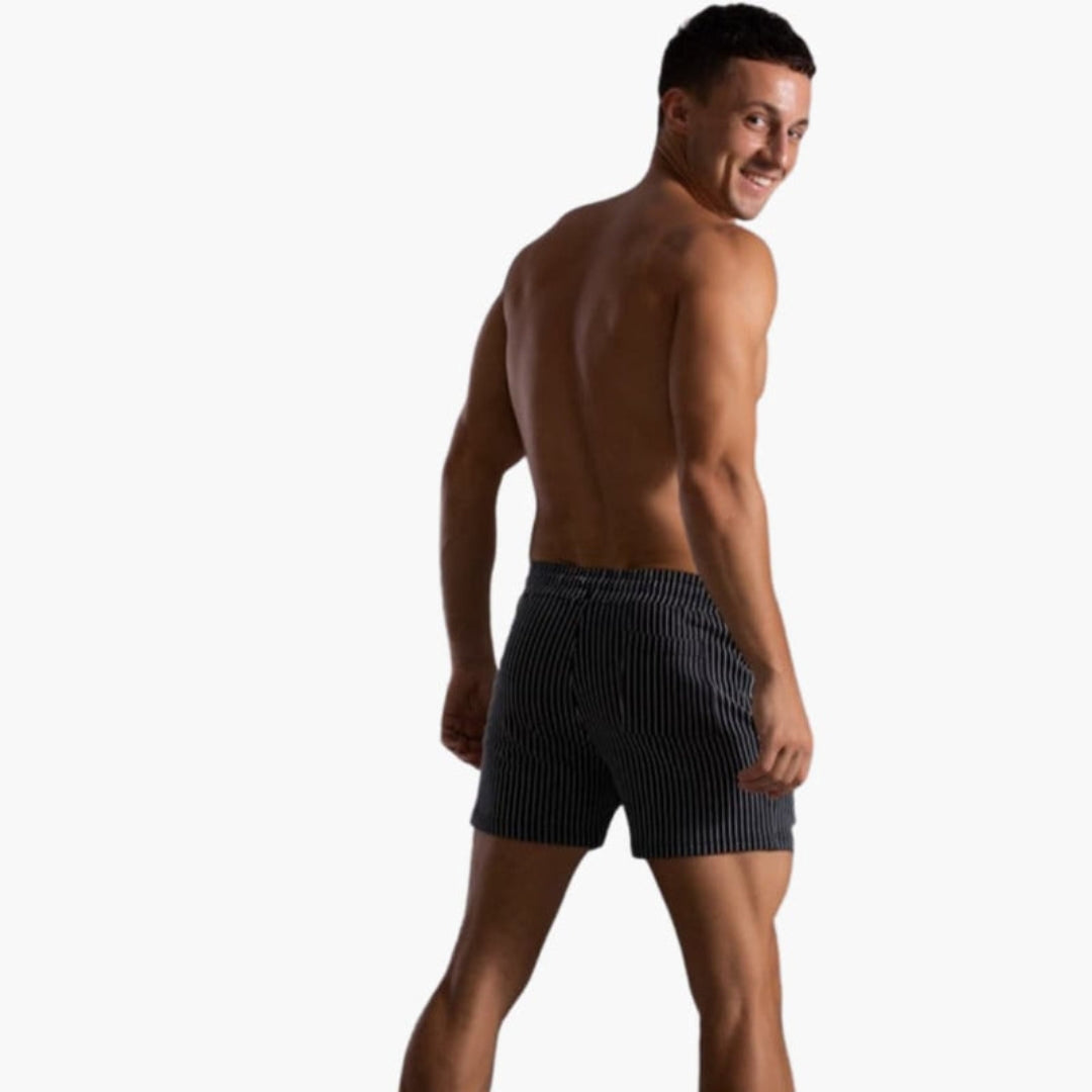 Short homme à cordon de serrage et motif rayé