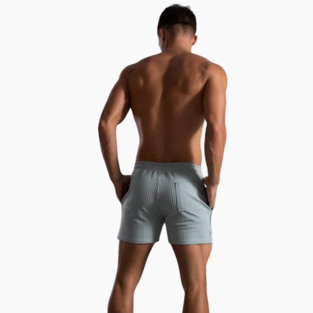 Short homme à cordon de serrage et motif rayé