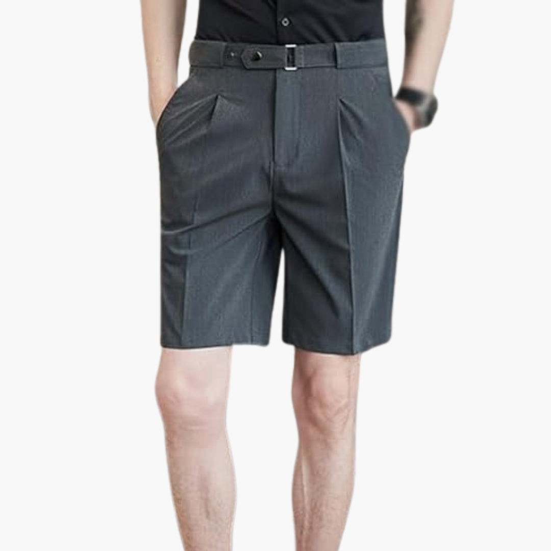 Short homme à plis avec passants de ceinture