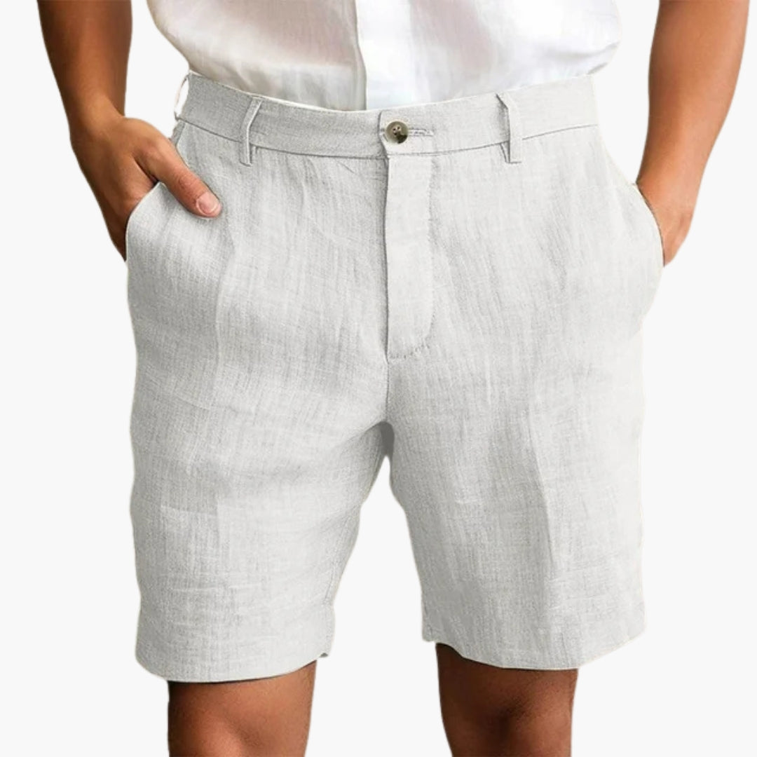Short homme avec fermeture bouton et ourlet retroussé