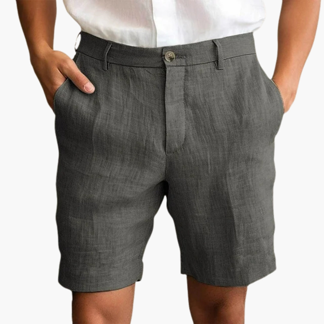 Short homme avec fermeture bouton et ourlet retroussé