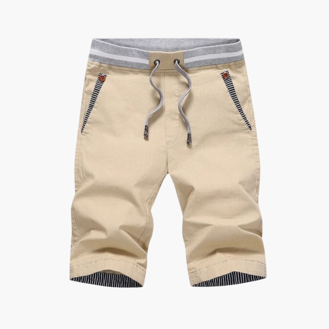 Short homme avec poches latérales et ourlet retroussé