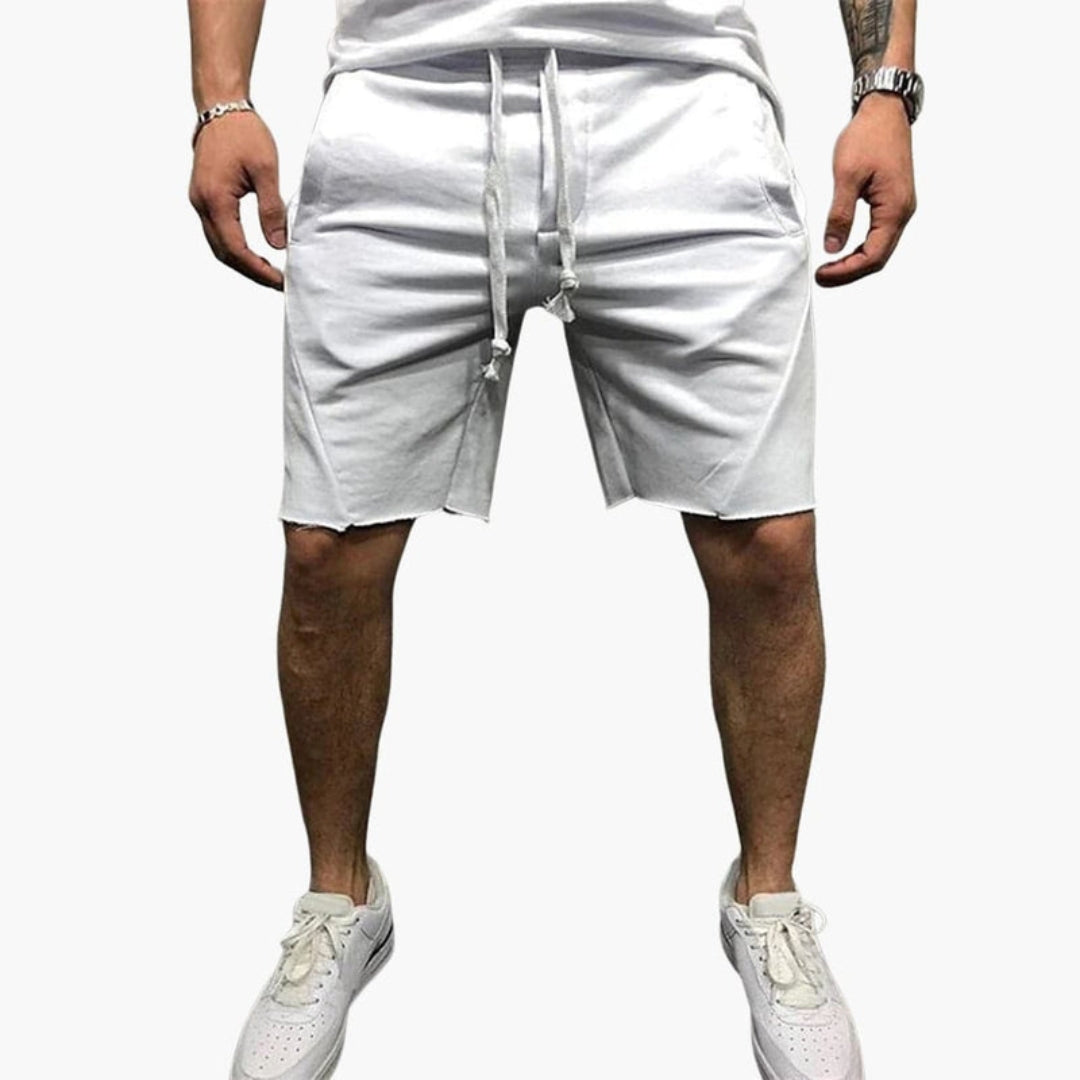 Short homme avec taille à cordon et coupe droite