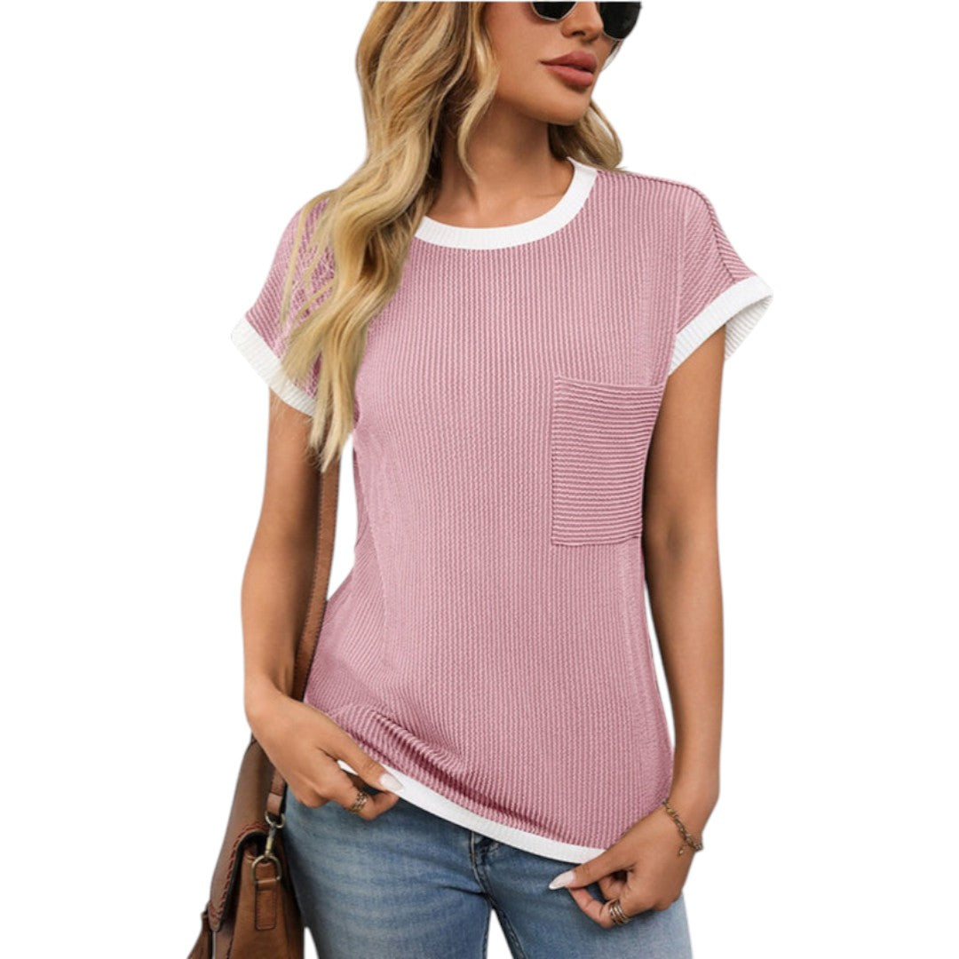 T-shirt Mulher com Decote Redondo e Bolso no Peito
