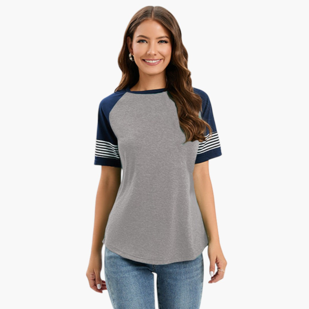 T-shirt de mulher com mangas raglã e detalhe às riscas