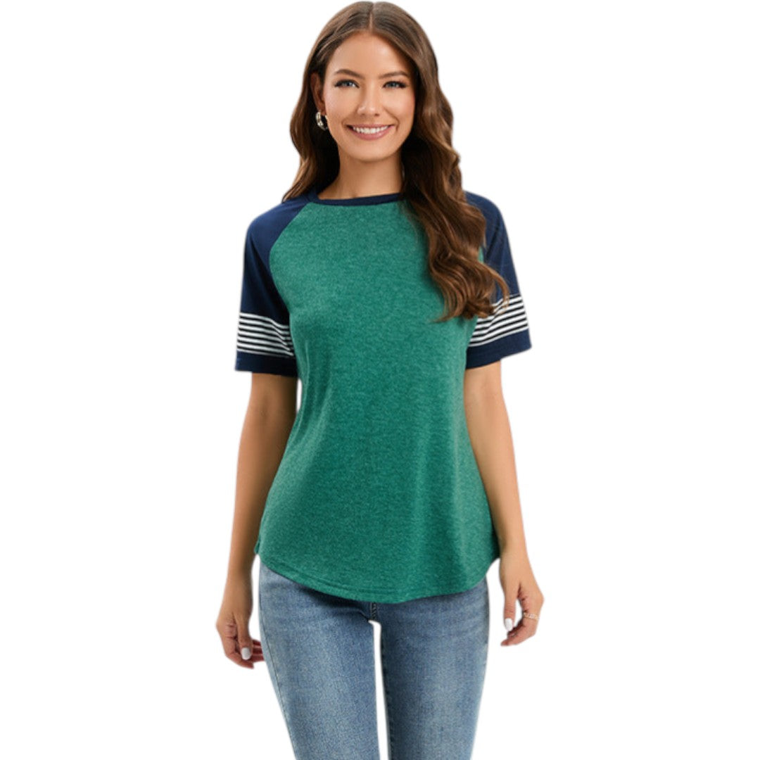 T-shirt feminina com mangas raglã e painéis às riscas