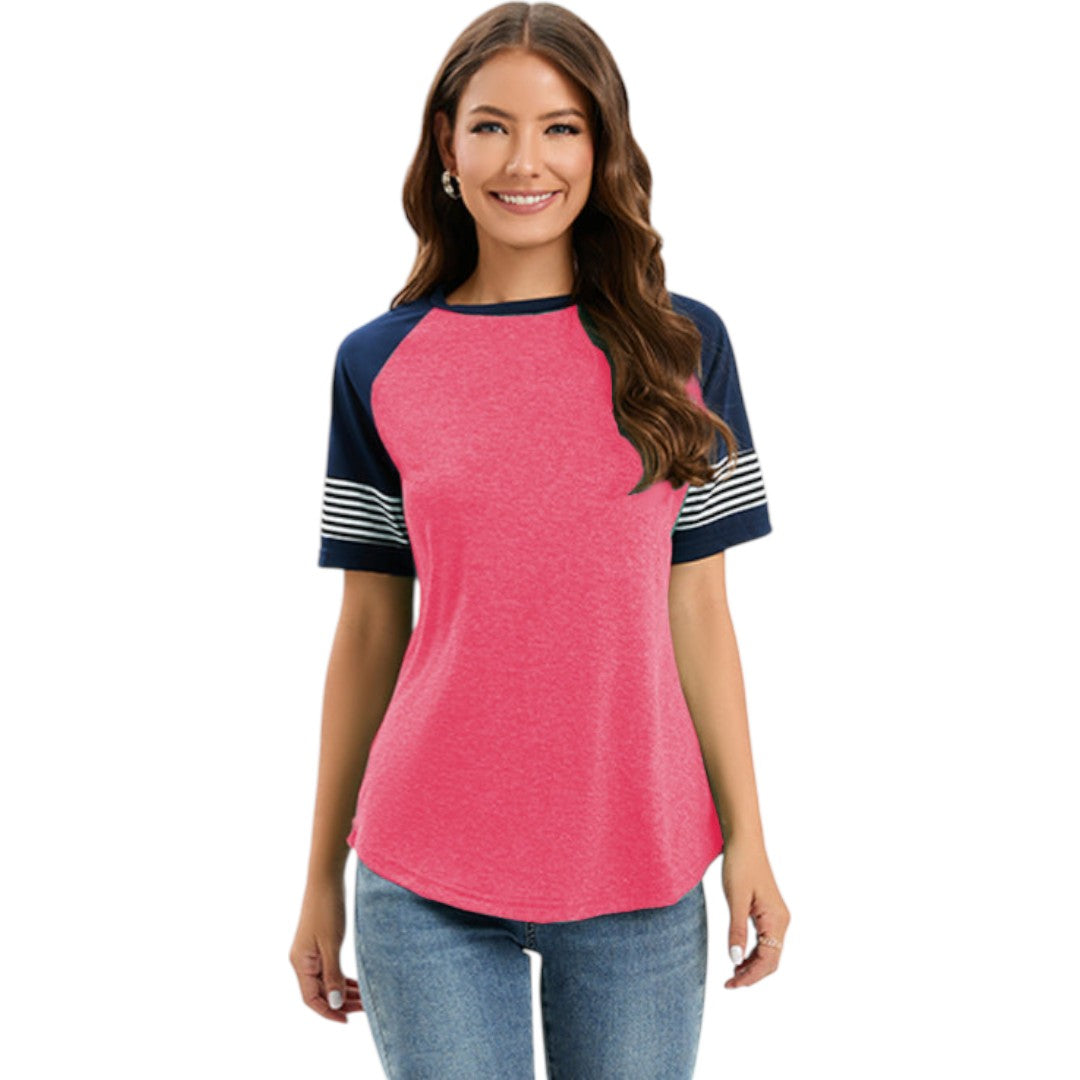T-shirt feminina com mangas raglã e painéis às riscas
