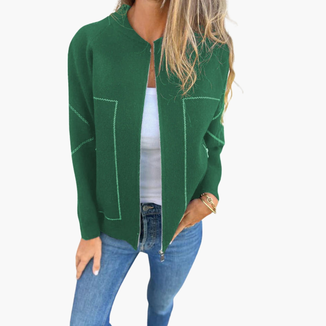 Women's zip-up jacket with round collar and side pockets