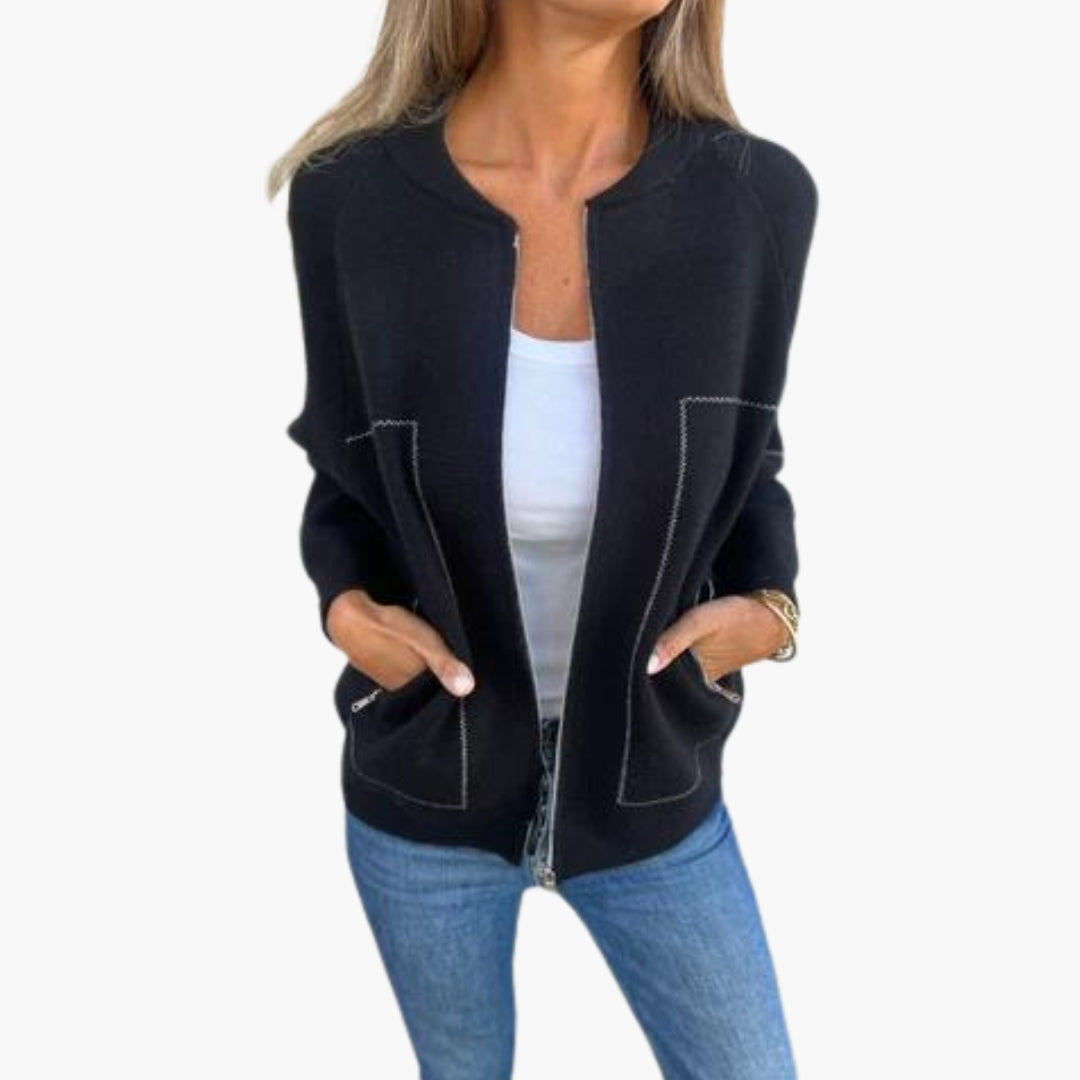 Women's zip-up jacket with round collar and side pockets