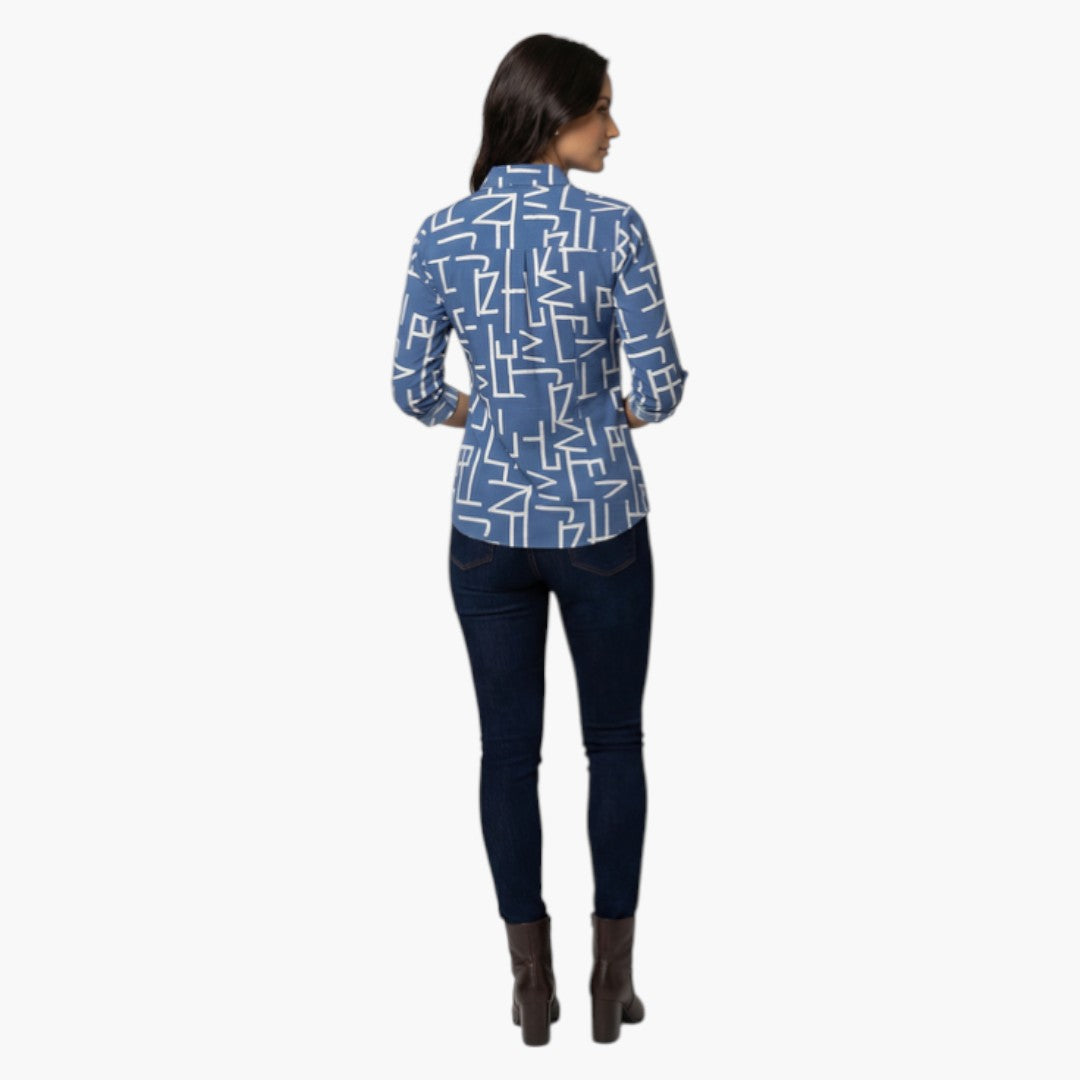 Blouse femme à col rabattu et fermeture boutonnée