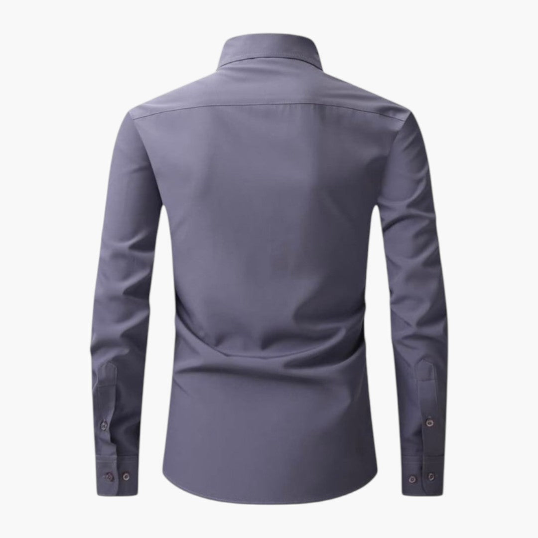 Chemise homme avec poche poitrine et patte de boutonnage