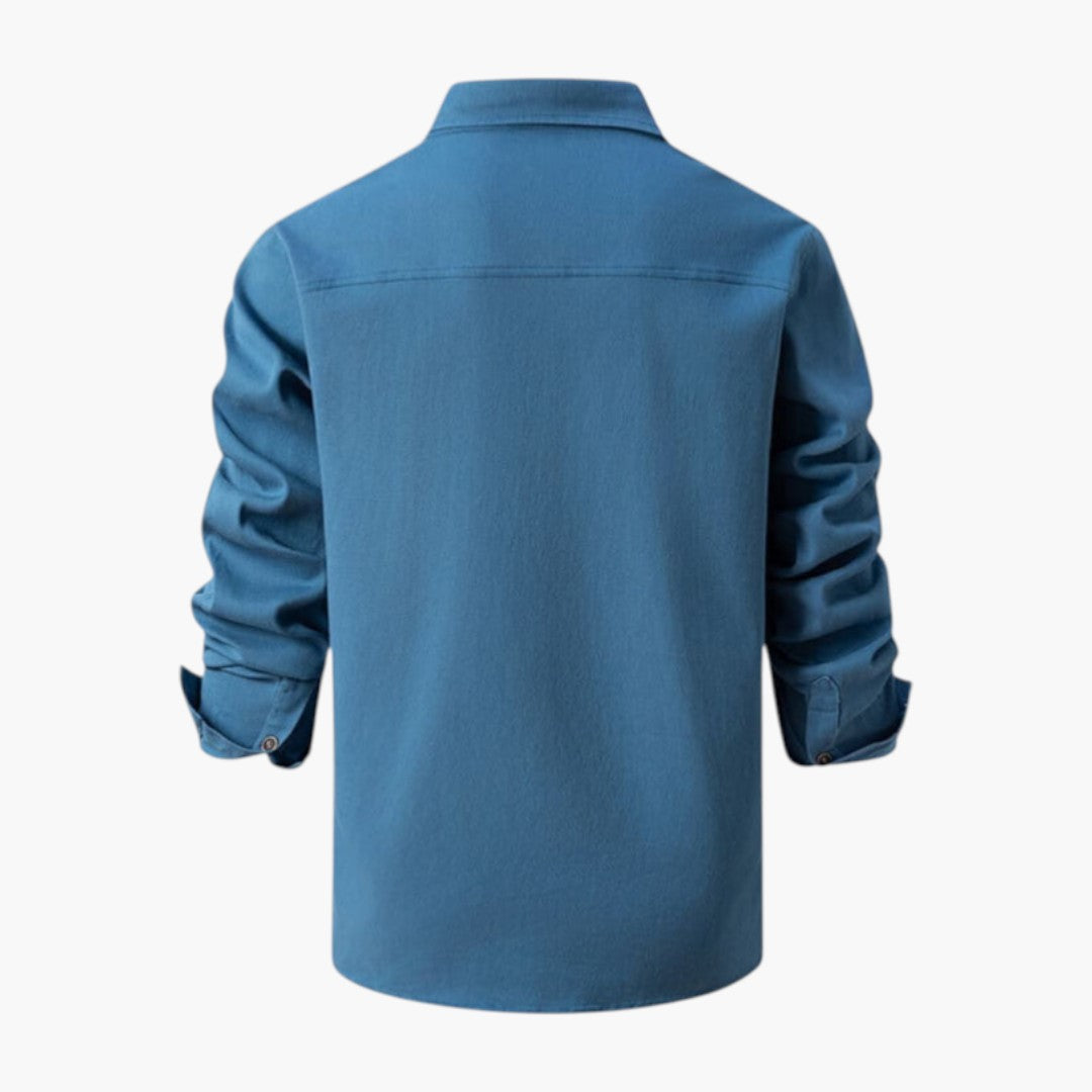 Chemise homme avec poches poitrine et patte de boutonnage