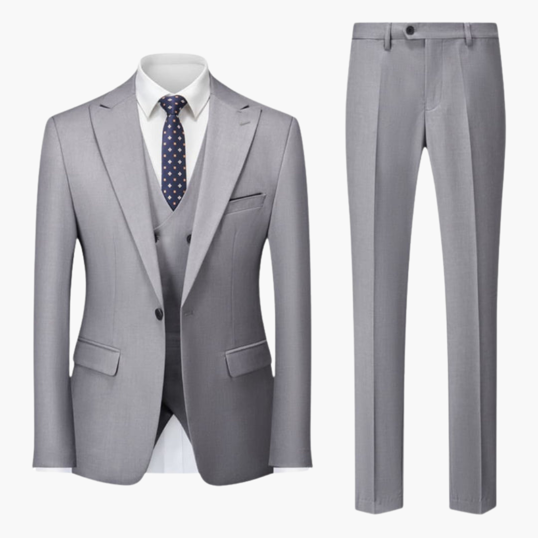 Costume Homme Trois Pièces avec Revers Cranté et Pantalon Coupe Ajustée