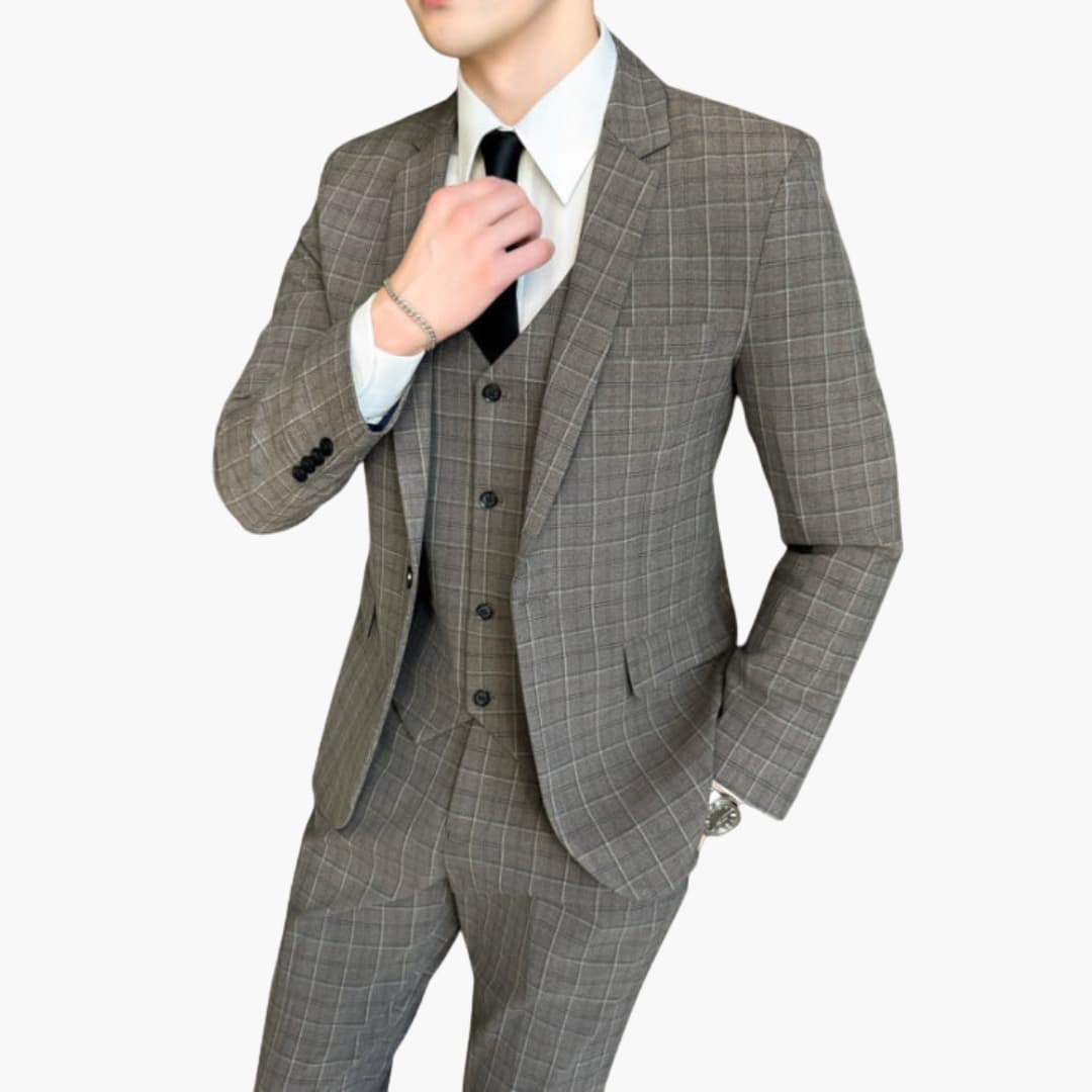 Costume homme trois pièces avec veste à motif et gilet boutonné