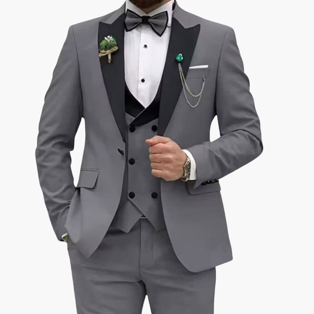 Costume homme trois pièces avec col contrastant et gilet
